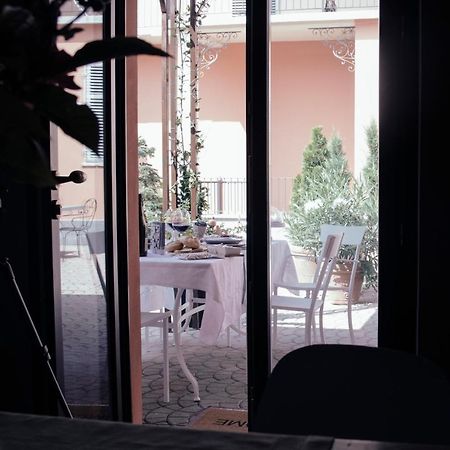Appartamento Vacanze / Holiday Flat Farfalle&Rossobarbera Montegrosso d'Asti ภายนอก รูปภาพ